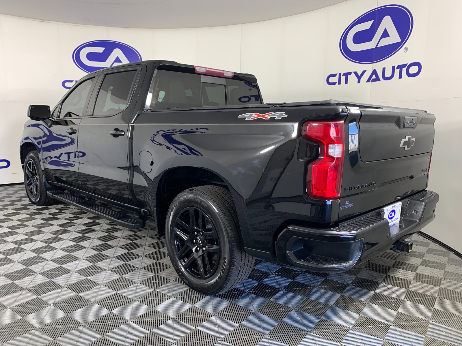 Used 2022 Chevrolet Silverado 1500 RST w/ Convenience Package II AWD/4WD image 5