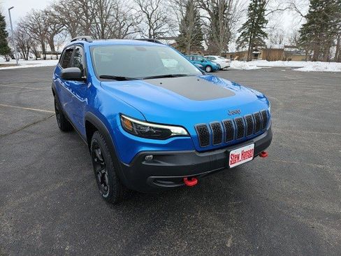 Used 2020 Jeep Cherokee Trailhawk w/ Comfort/Convenience Group image 8
