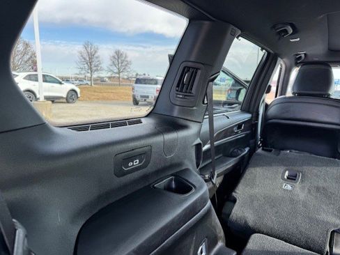 Used 2024 Jeep Grand Cherokee L Limited w/ Luxury Tech Group II image 32