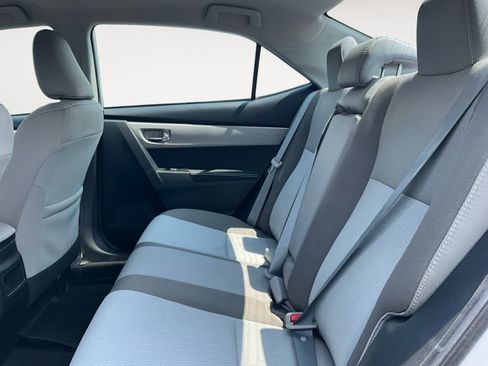 Used 2018 Toyota Corolla LE FWD image 19