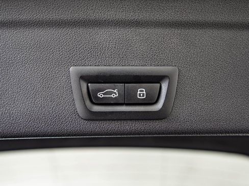 Used 2025 BMW X6 M Competition w/ Executive Package image 21