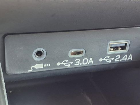 Used 2025 Subaru Outback Premium w/ Popular Package #1A image 15