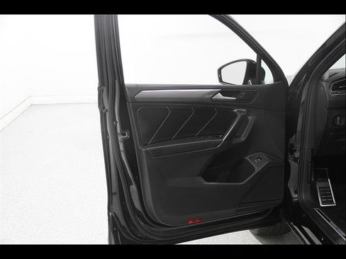 Certified 2024 Volkswagen Tiguan SE R-Line AWD/4WD image 4