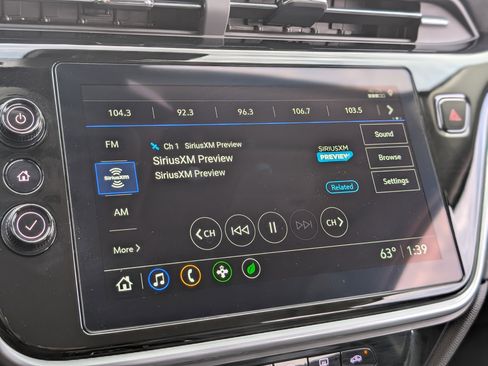 Used 2023 Chevrolet Bolt EUV LT w/ Convenience Package image 27