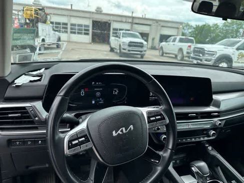 Used 2023 Kia Telluride S AWD/4WD image 6