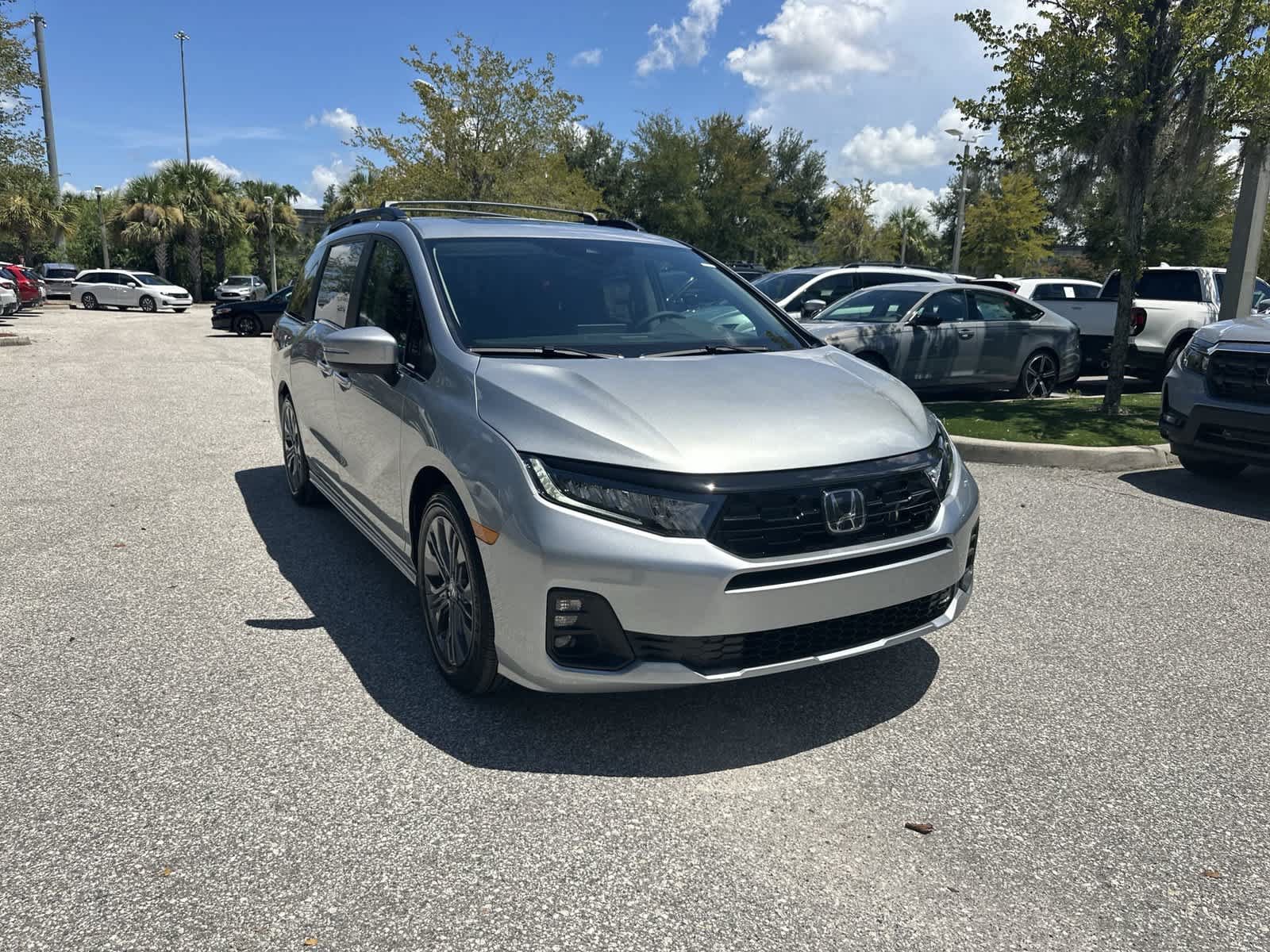 New 2026 Honda Odyssey Touring image 8