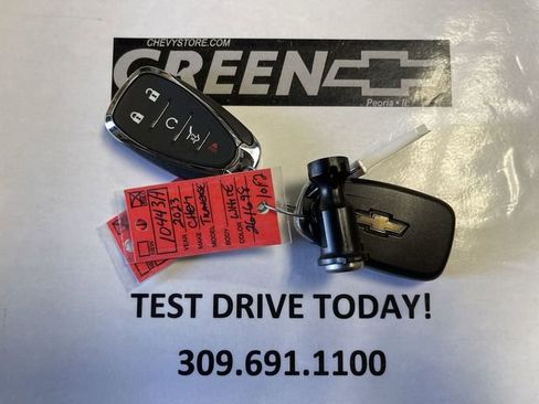 Used 2023 Chevrolet Traverse Premier AWD/4WD image 24