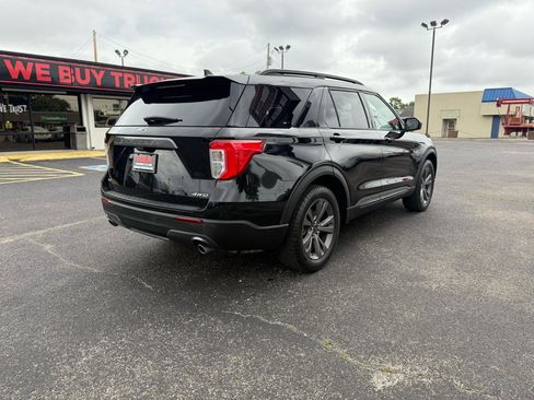 Used 2021 Ford Explorer XLT w/ Equipment Group 202A AWD/4WD image 5