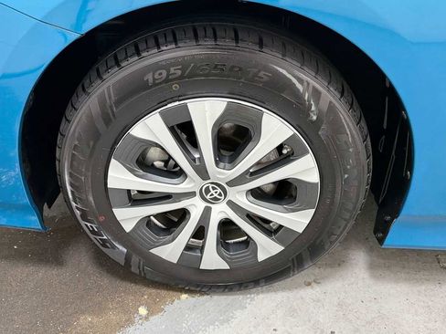 Certified 2021 Toyota Prius Prime LE FWD image 10