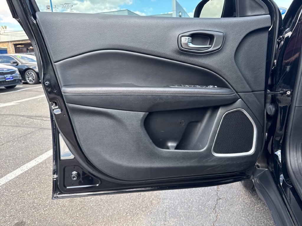 Used 2018 Jeep Compass Sport FWD image 11