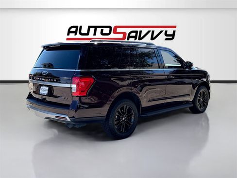 Used 2024 Ford Expedition XLT image 7
