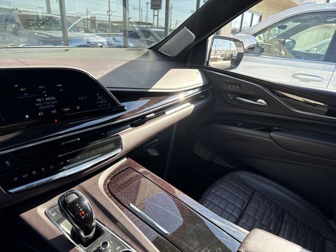 Certified 2023 Cadillac Escalade Sport Platinum image 13