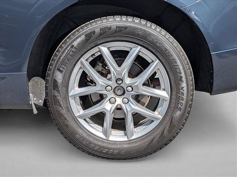 Used 2021 Volvo XC60 T5 Momentum AWD/4WD image 18