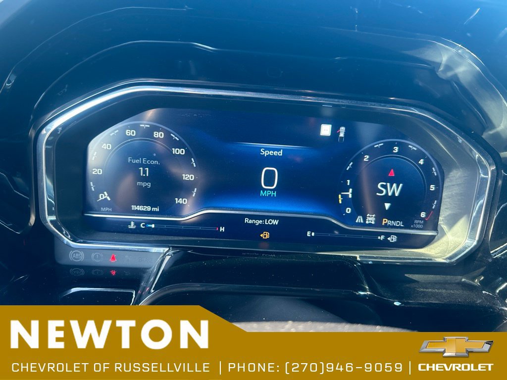 Used 2023 Chevrolet Silverado 1500 LT AWD/4WD image 18