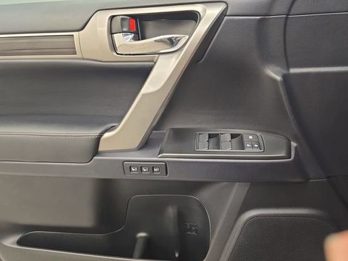 Used 2022 Lexus GX 460 Premium w/ Accessory Package AWD/4WD image 36