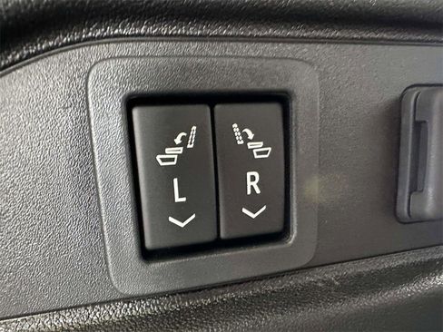 Certified 2024 Cadillac Lyriq Luxury image 10