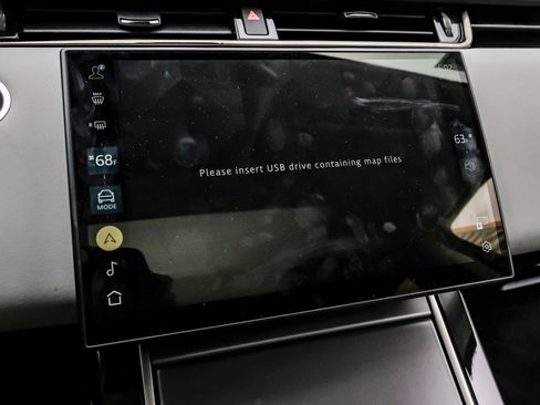 Used 2024 Land Rover Range Rover Evoque Dynamic SE image 32