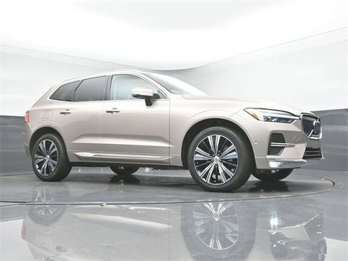 Used 2023 Volvo XC60 B5 Plus w/ Protection Package image 36