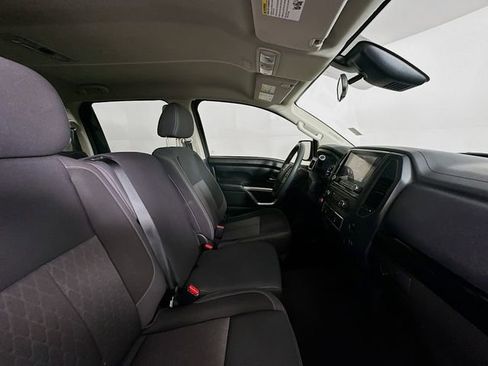 Used 2023 Nissan Titan SV image 26