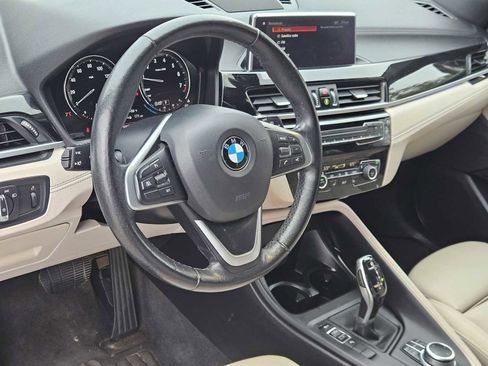 Used 2022 BMW X2 sDrive28i w/ Convenience Package image 2