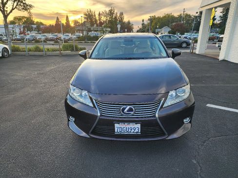 Used 2014 Lexus ES 300h image 8