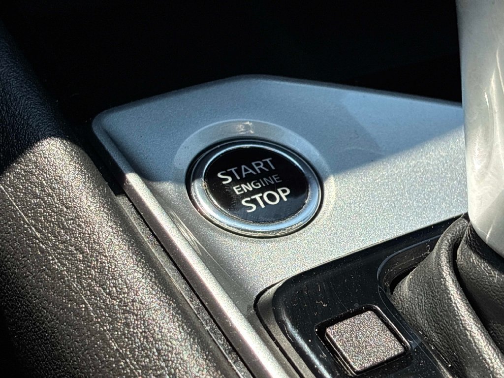 Used 2024 Nissan Altima 2.5 SV AWD/4WD image 28