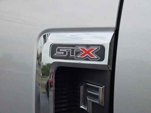 Used 2017 Ford F250 XL w/ STX Appearance Package AWD/4WD image 12