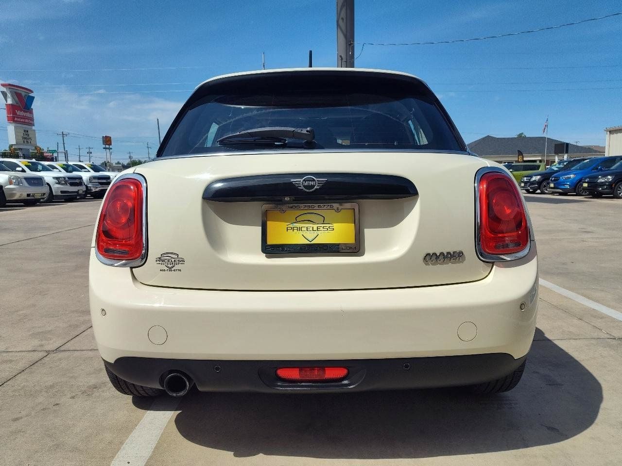 Used 2019 MINI Cooper 4-Door Hardtop FWD image 5