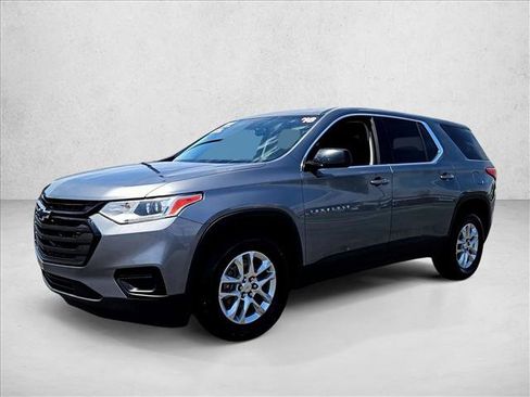 Certified 2018 Chevrolet Traverse LS w/ LPO, Black Accent Package FWD image 4