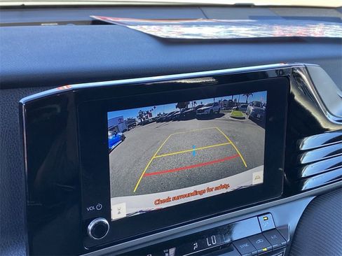 Certified 2025 Toyota Camry SE image 31