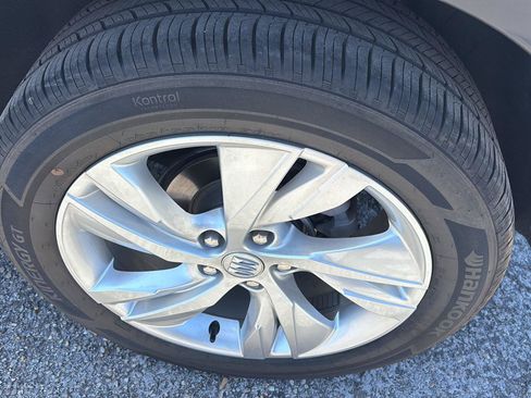Used 2024 Buick Encore GX Preferred FWD image 11