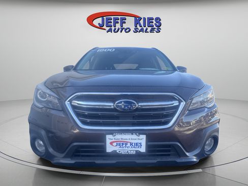 Used 2019 Subaru Outback 2.5i Touring image 2