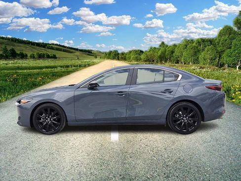 Used 2025 MAZDA MAZDA3 s image 3