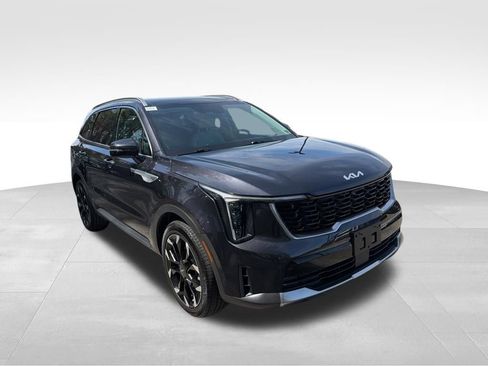 Certified 2025 Kia Sorento EX w/ Panoramic Sunroof Package FWD image 9