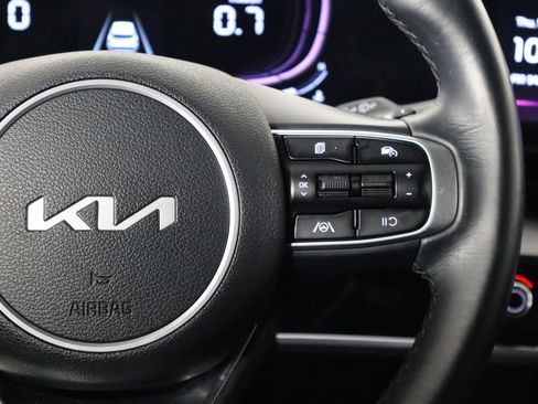 Used 2025 Kia Sportage EX FWD image 10