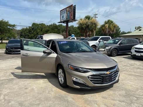Used 2023 Chevrolet Malibu LT FWD image 9