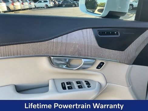Certified 2024 Volvo XC90 T8 Ultimate AWD/4WD image 10