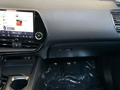 Used 2025 Lexus NX 250 FWD w/ Accessory Package (2T) image 29
