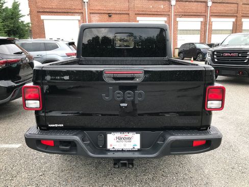 Used 2020 Jeep Gladiator Sport AWD/4WD image 6