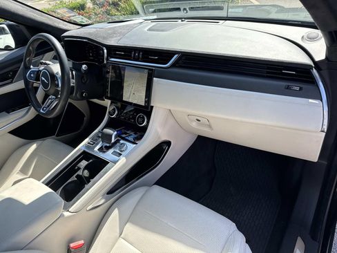 Used 2023 Jaguar F-PACE SVR AWD/4WD image 13