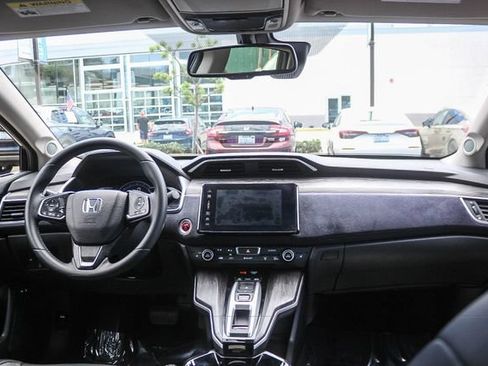 Used 2018 Honda Clarity Touring image 16