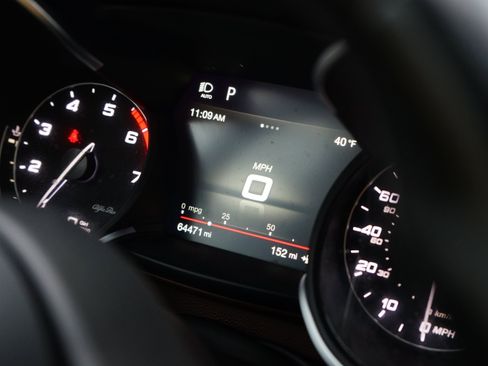 Used 2019 Alfa Romeo Stelvio Ti Lusso w/ Quick Order Package 22X Lusso image 40