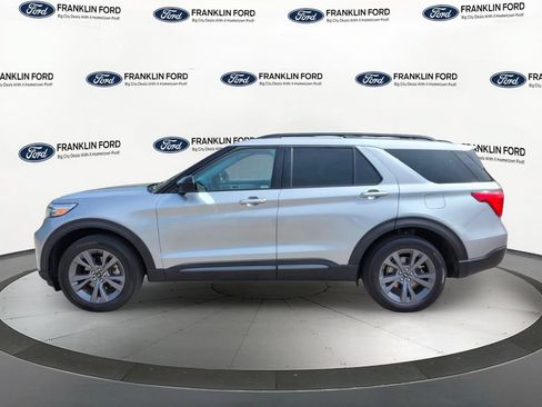 Certified 2023 Ford Explorer XLT w/ Equipment Group 202A AWD/4WD image 2