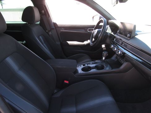 Used 2025 Honda Civic Sport image 8