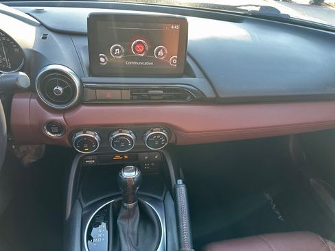 Used 2019 MAZDA MX-5 Miata RF Grand Touring image 10