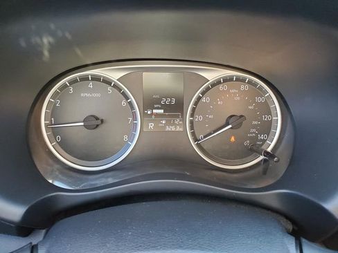 Certified 2025 Nissan Kicks Play S image 30