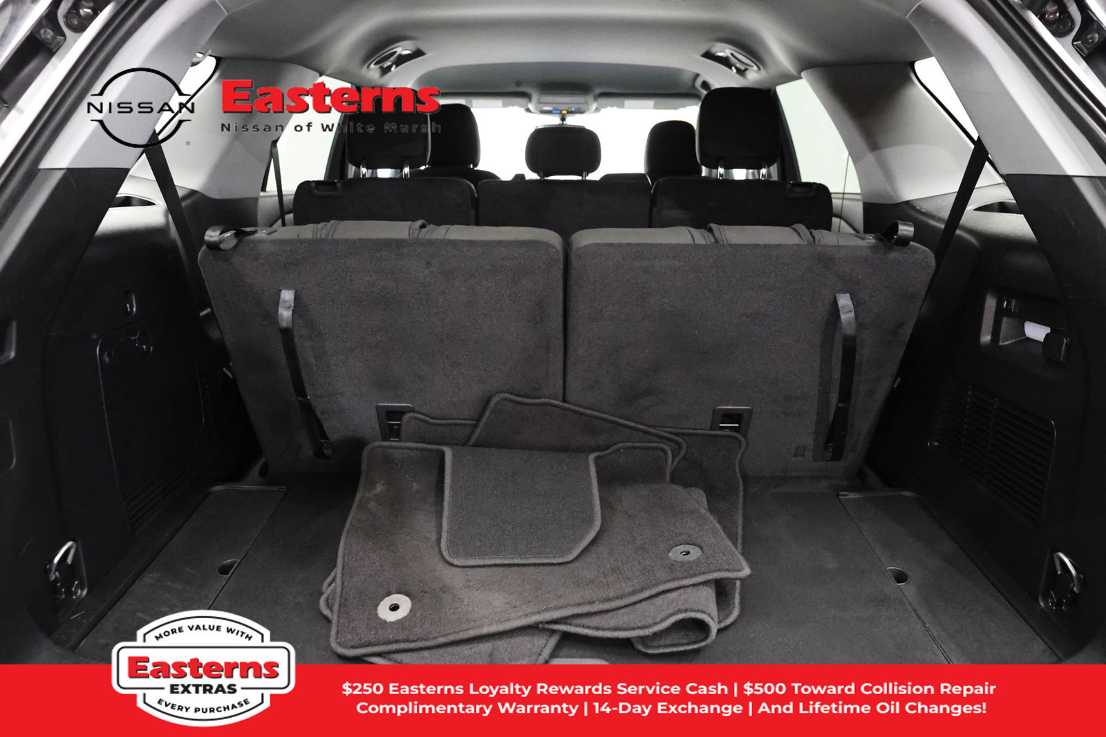 Used 2023 Ford Explorer XLT RWD image 9