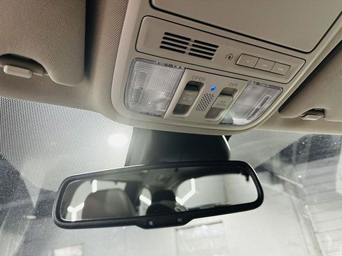Used 2015 Honda Odyssey Touring image 19