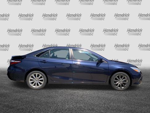 Used 2015 Toyota Camry XLE w/ Moonroof Package FWD image 11