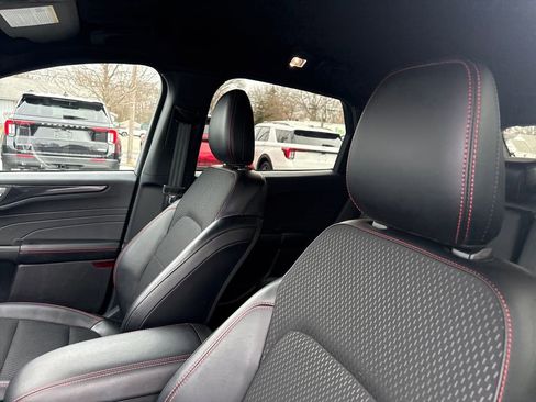 Used 2025 Ford Escape ST-Line w/ Equipment Group 301A image 25